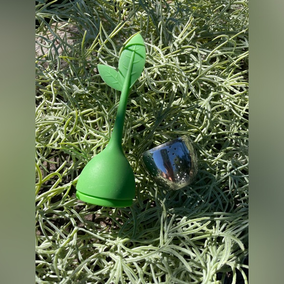Tea Leaf Infuser - Picture 2 of 6